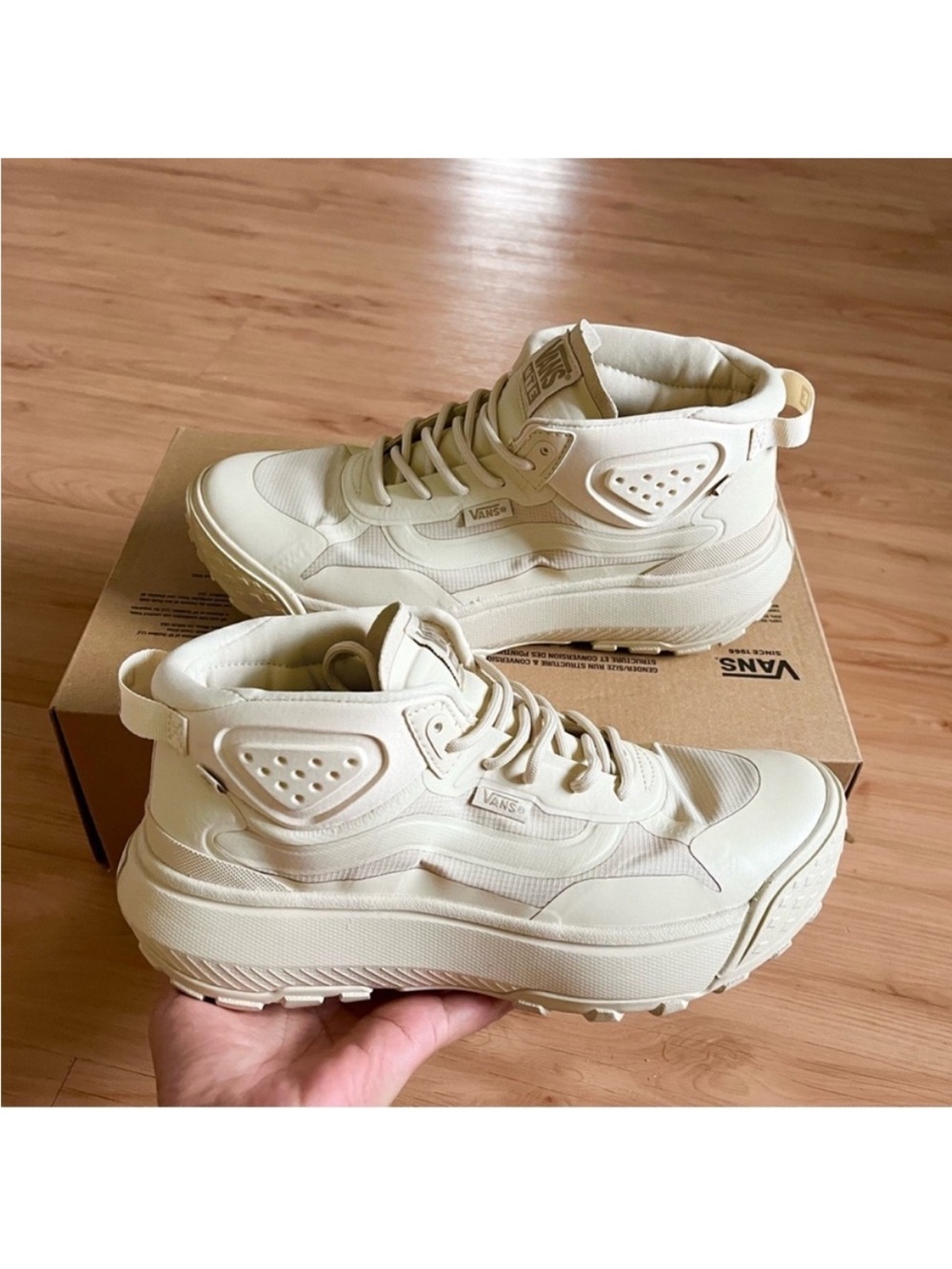 Vans MTE Crosspath Mid
Shoes Women 8.5 US Mens 7.0 US - Picture 6 of 8